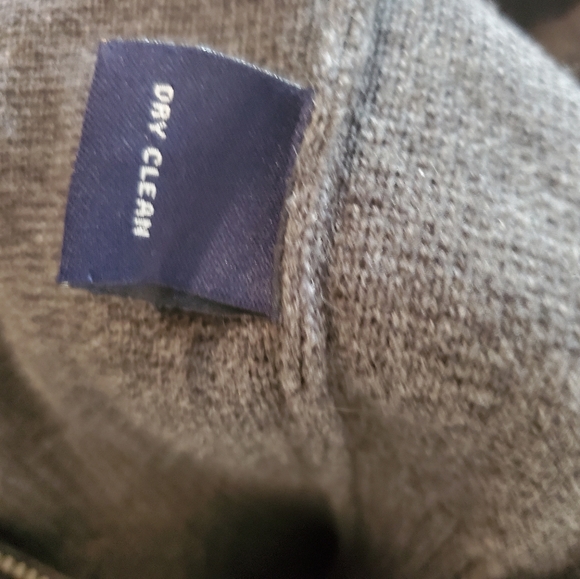 Roundtree & Yorke Zip Jacket - Picture 11 of 12